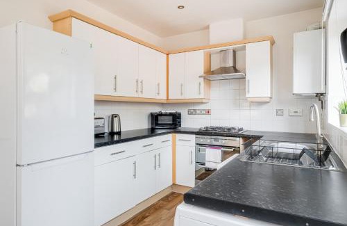 Milton Keynes Apartamento | Modern & comfortable 4 bed house