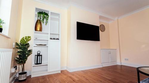 Hatfield Apartamento | Modern, comfy 2 bedroom House in Hatfield, town centre, free parking, large garden