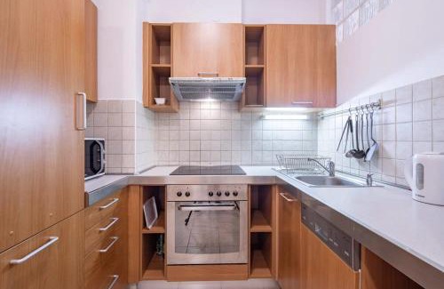 Istvanmezo Apartamento | Modern Comfy Home - Easy Parking