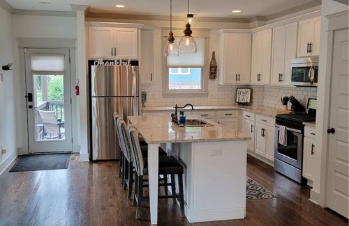 Lockeland Springs Casa | The East Nashville Gem - Feel at Home - (STRP # 2017021270)