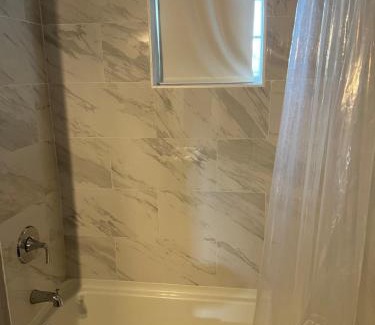 South 7th Ward Apartamento | Modern Condo 3