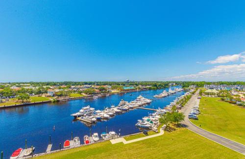 North Myrtle Beach Apartamento | Modern Condo at Yacht Club Villas