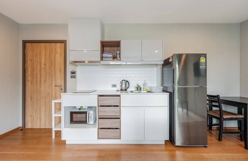 Rawai Apartamento | Modern Condo Walk to Rawai Beach C188