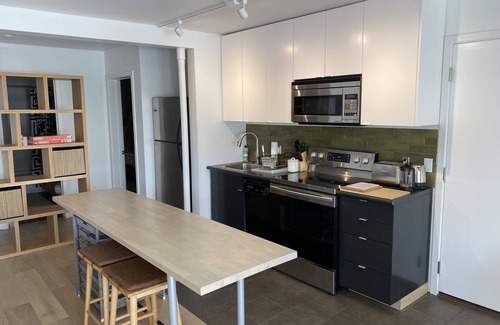 Basalt Apartamento | Modern, contemporary and chic, 2 bedroom apartment in historic old church.