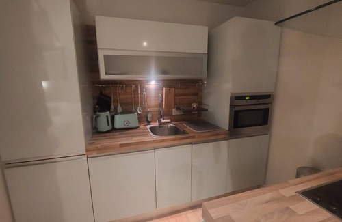 Sandyford Apartamento | Modern Cosy 1Bd, Perfect for Business or Travel