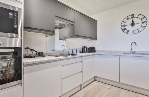 Sheffield Casa | Modern, Cosy Whole house WiFi close to attractions