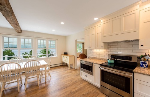 Harpswell Casa | Modern cottage beautifully set on Wilson Cove with stunning westerly views