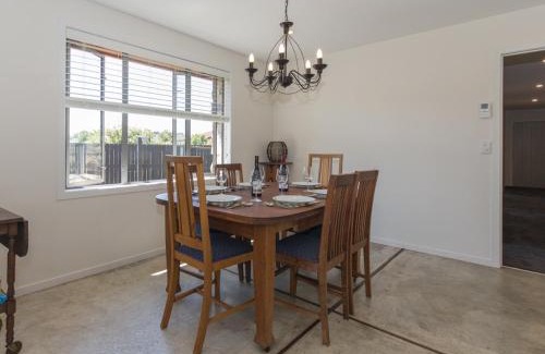 Albert Town Casa | Modern Cottage Charm - Albert Town near Wanaka