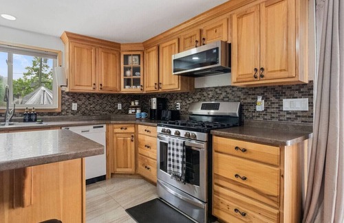 Fort Erie Apartamento | Modern Cottage Getaway with Pool