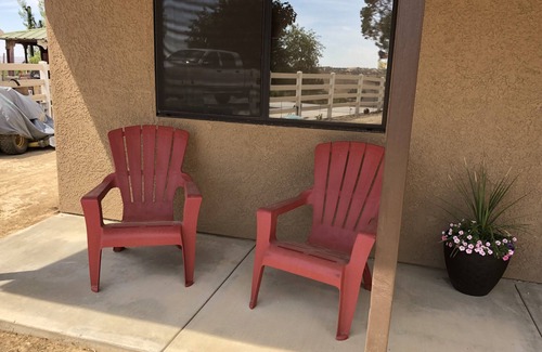 Paso Robles Casa | Escapada de campo moderna con vistas al viñedo, se admiten perros