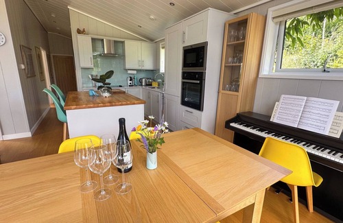 Hay-on-Wye Casa | Modern Country Retreat with Malvern Hills Views - Wye Knot
