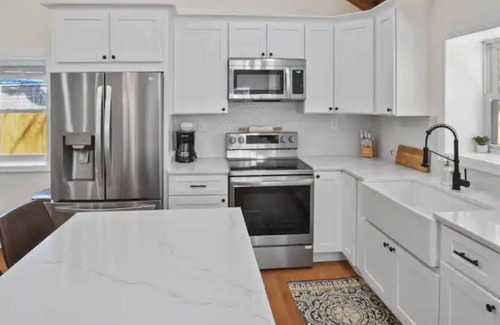 Leesburg Cabaña | Modern Country Cottage in Wine Country