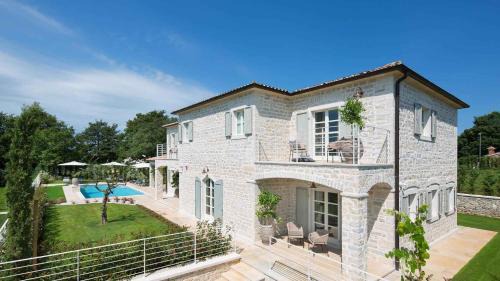 Korenici Villa | Modern countryside villa with swimming pool in Kanfanar
