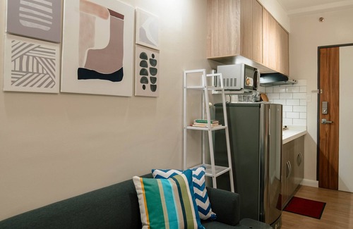 Loyola Heights Condominio | Modern & Cozy 2Bed Studio in Katipunan w/ All Essentials+Fast Internet+Netflix