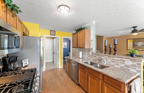 Stone Mountain Casa | Modern & Cozy 3 Beds W. Private Garage & Driveway