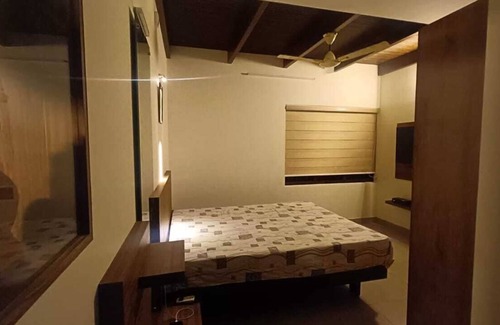 Nedumangad Casa | Modern Cozy 3 BRDK House