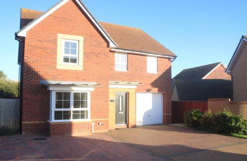 Corby Casa | Modern & cozy 4 bed detached home