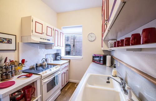 Glenwood Springs Apartamento | Espacio moderno, acogedor y hermoso en el corazón del centro de Glenwood Springs