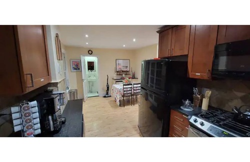 Albany Casa | Modern & Cozy Cntr Square Townhouse Gem from 1854
