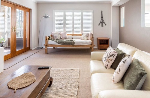South Perth Apartamento | Modern, Cozy Home Away from Home