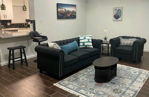 Houston Casa | Modern cozy home near Downtown Houston and major hospitals