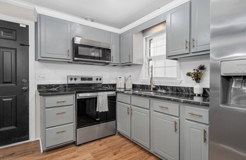 Rocky Mount Apartamento | Modern cozy home ~ open concept