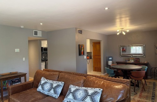 Santa Fe Casa | Modern Cozy House close to plaza and pet friendly