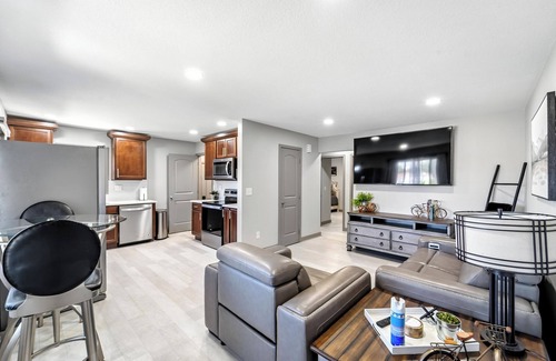 Pleasant Hill Apartamento | Modern, Cozy Living in Bright, Spacious 2BR/Perfect for Professionals