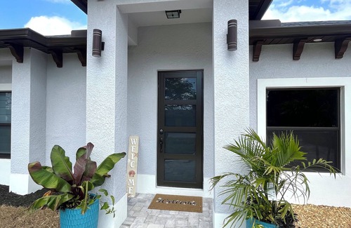 San Carlos Park Casa | Modern Cozy Retreat, Peaceful and Prime Location