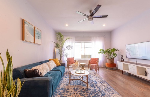 Wilshire Montana Apartamento | Modern & Cozy Spacious 1BR/1BA – 0.6 mi from the Beach