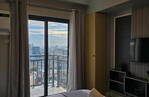 Banilad Apartamento | Modern Cozy Studio with Balcony