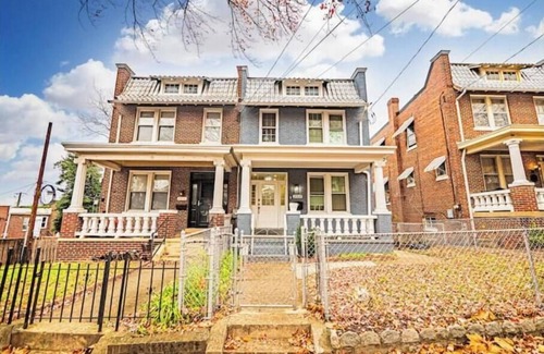 Fairlawn Apartamento | Modern & Cozy Suite Centrally Located Free Parking