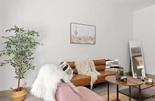 Tempe Apartamento | Modern CozySuites on Town Lake waterfront 02