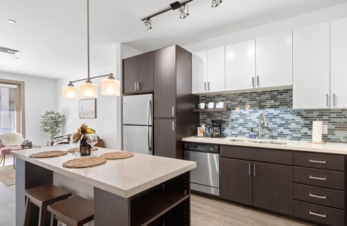 Tempe Apartamento | Modern Cozysuites on Town Lake Waterfront 02