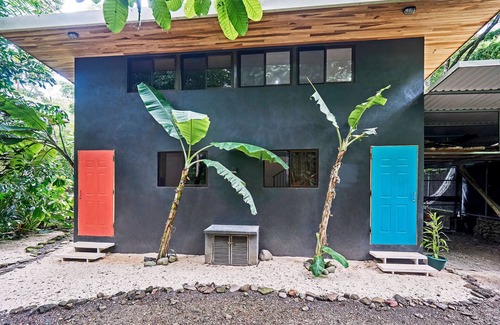 Playa Hermosa Cóbano Cabina | Modern casita in the jungle- steps to the beach & surf
