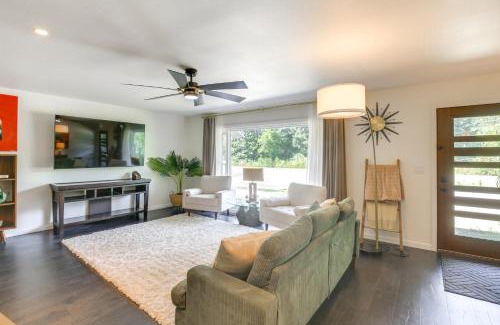 Oregon Coast Casa | Modern Creekside Retreat 1 Mi to Spirit Mtn Casino