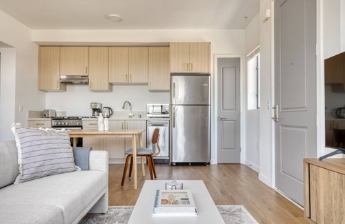Palms Apartamento | Modern Culver City 1BR w/ Gym & Roof Lounge, Walkable Area, by Blueground