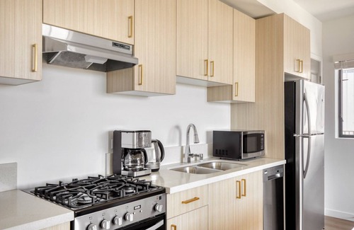 Palms Apartamento | Modern Culver City 1BR w/ Gym & Roof Lounge, Walkable Area, by Blueground