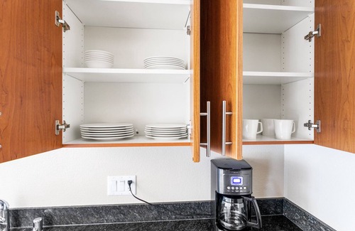 Cupertino Apartamento | Modern Cupertino 1BR w/ Pool, Gym, A/C, walk to shops, by Blueground