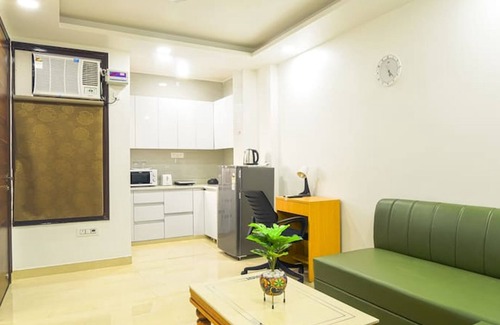Gurugram Apartamento | Modern Cyber Retreat With Gym