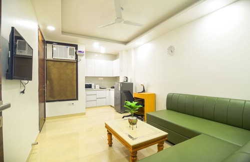 Gurugram Apartamento | Modern Cyber Retreat With Gym