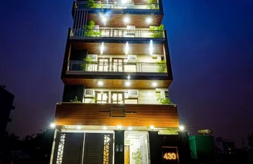 Gurugram Apartamento | Modern Cyber Retreat With Gym