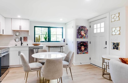 Brookland Apartamento | Modern DC Apartment Rental - Remote-Work Friendly!