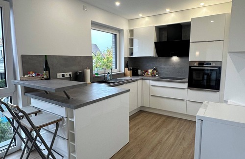 Kaarst Apartamento | Modern deluxe apartment (93sqm) for 4 people in Kaarst, near Düsseldorf