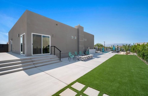 B-Bar-H Ranch Casa | Modern Desert Oasis – Pool, Spa and Mountain Views