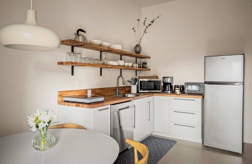 Clarkdale Condominio | Modern Desert Retreat at Penumbra · Suite 1