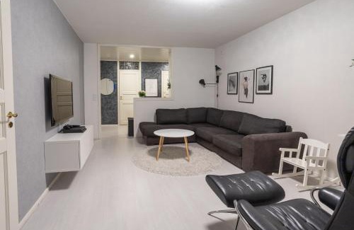 Lappeenranta Apartamento | Modern design w/balcony, free parking,WiFi & A/C