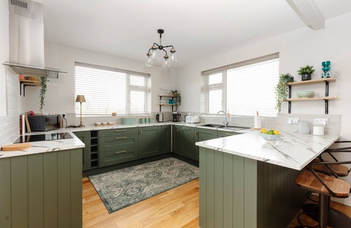 Dingle Casa | Modern Dingle House 1 mile outside the town in a private location