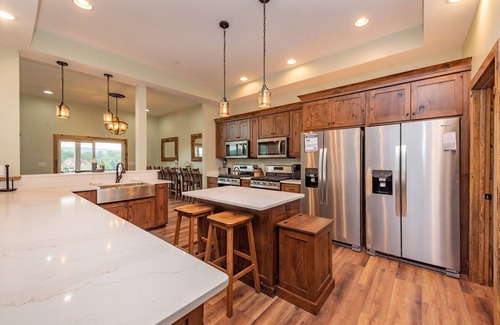 Waterfront Greens Casa | New! The Tippy Canoe: Lake Access, Dogs Welcome, Indoor Pool!