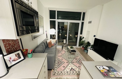 Downsview Condominio | Modern Downsview Escape